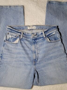Abercrombie 90s Straight Jeans Womens 30 High Rise Light Wash Distressed Raw Hem
